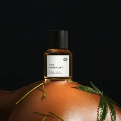 Dirty Coconut -Clinique || Molton Brown || Fresh Sales Store enhanced images p810046721193 5