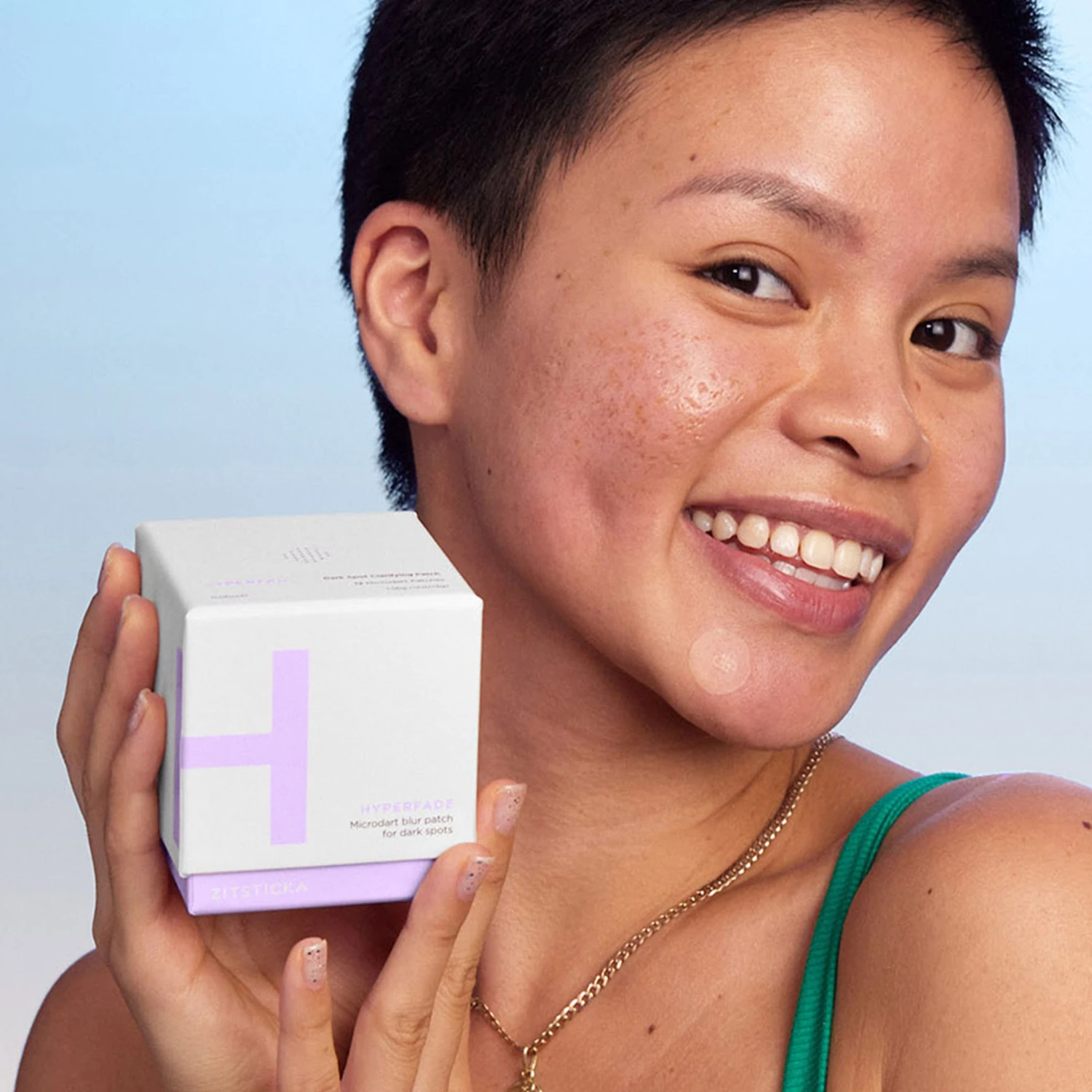 Hyperfade Dark Spot Microdart Patch 4 Hyperfade Dark Spot Microdart Patch - Image 4